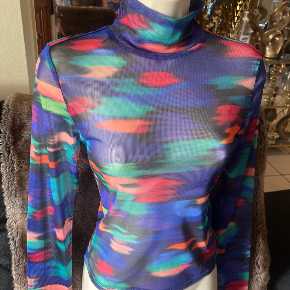 ✨AKIRA Multicolor Abstract Mesh Top✨